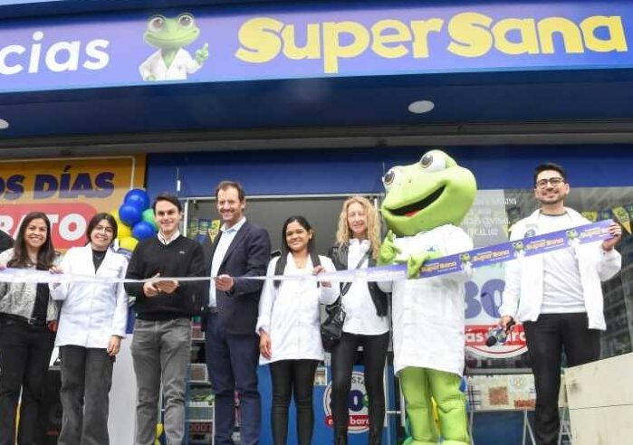 FEMSA Salud lanza “Super Sana”, su nueva cadena de bajo costo con una rana como símbolo de cercanía