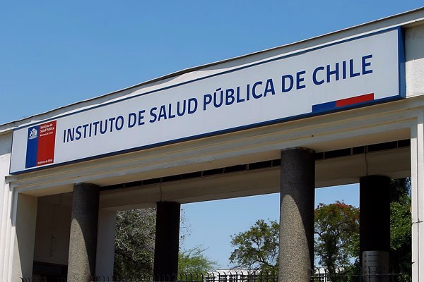 Solo diez fiscalizadores del ISP enfrentan el auge de medicamentos ilegales en la Región Metropolitana